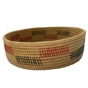 Round Handwoven Natural Fruit or Bread Basket Red and Green Motif 10 x 3 inches